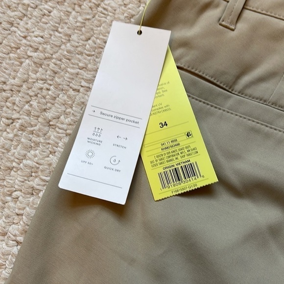 𝅺TARGET Brand Khaki Shorts NWT - Picture 3 of 3